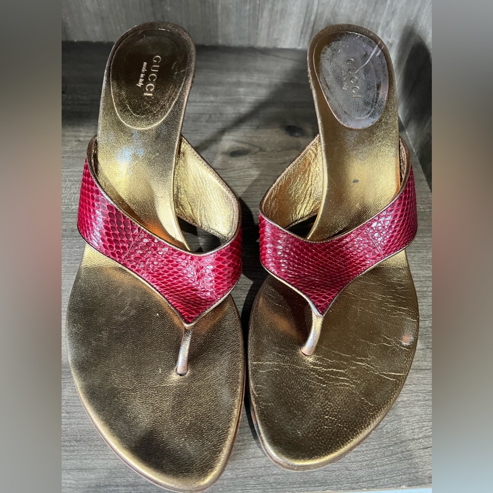 Vintage Gucci Sandals Heels Thong Size 10B Gold Studded;Pink Leather Snakeskin